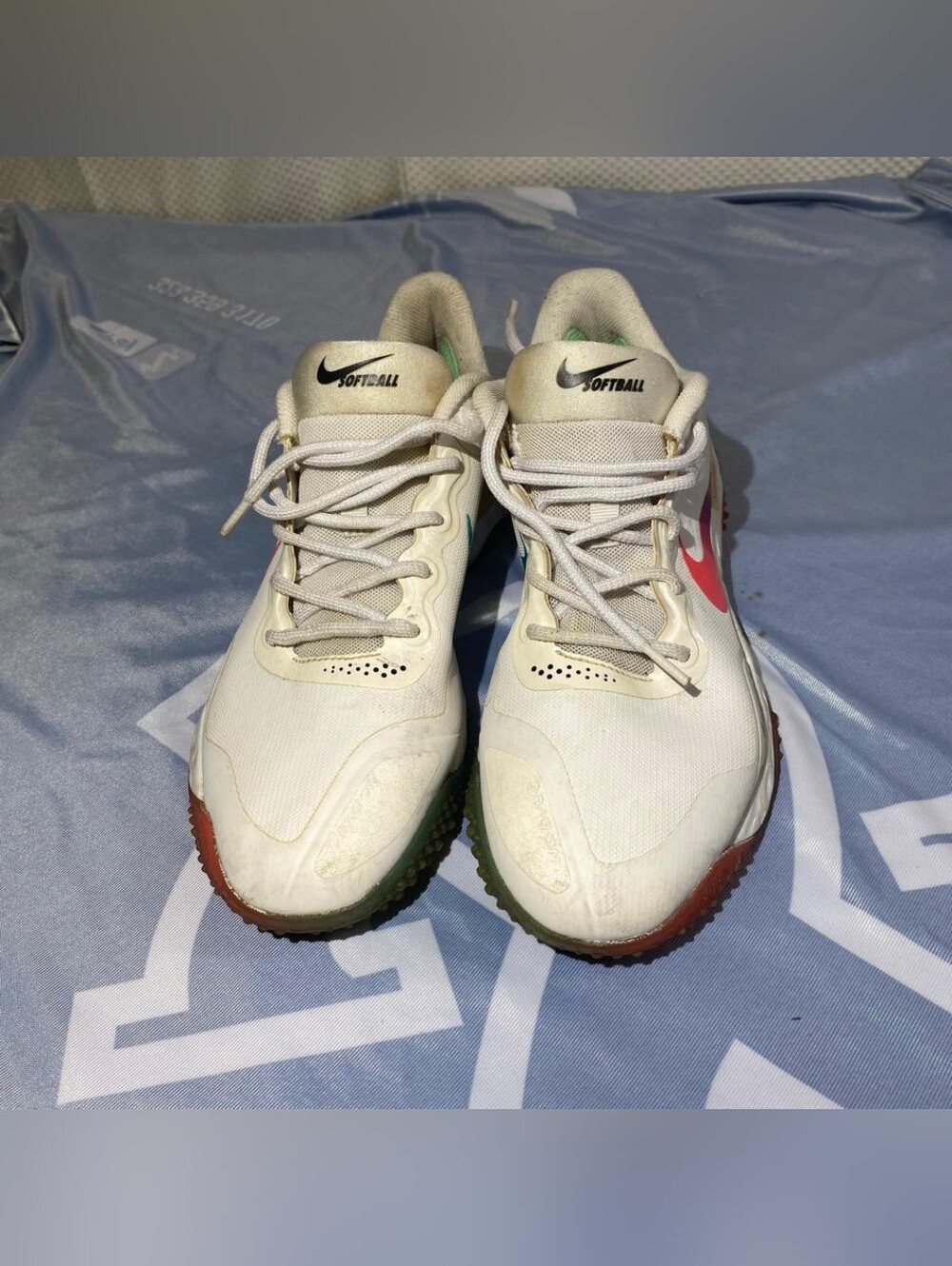 Nike Alpha Huarache Elite 3 Turf Shoes CU8403-100 White Ombre Swoosh Size 11 - Picture 3 of 7